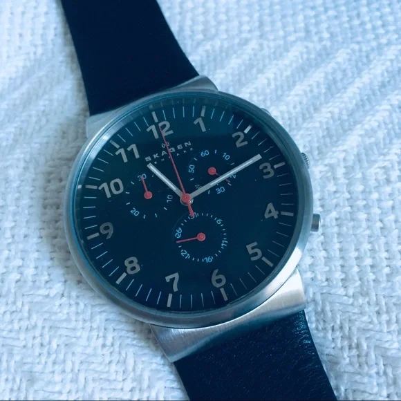 Skagen SKW6100 men’s black leather band watch. - Picture 5 of 7